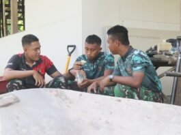 Di Balik Pembangunan Rumah Warga, Momen Sederhana Satgas TMMD Cerminkan Semangat Pengabdian Tanpa Lelah