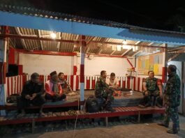 Hadir di Poskamling, Babinsa Kebonsari Bangun Kedekatan dan Kepedulian Kamtibmas