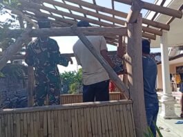 Renovasi Pos Kamling Jadi Ajang Mempererat Kebersamaan Babinsa dan Warga Karanganom
