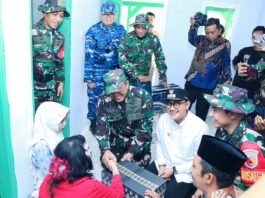 Rombongan Tinjau RTLH Ibu Ety, Bantuan Kursi Roda hingga Sepeda Diserahkan