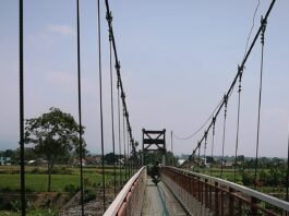 *HARAPAN BARU SEMANGAT BARU, WARGA IKUT MERASAKAN MANFAAT JEMBATAN PERINTIS GARUDA MERAH PUTIH*