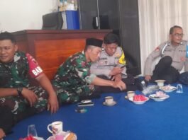 Babinsa dan Bhabinkamtibmas Kebonsari Hadiri Pengajian Ahad Pon, Perkuat Silaturahmi dengan Masyarakat